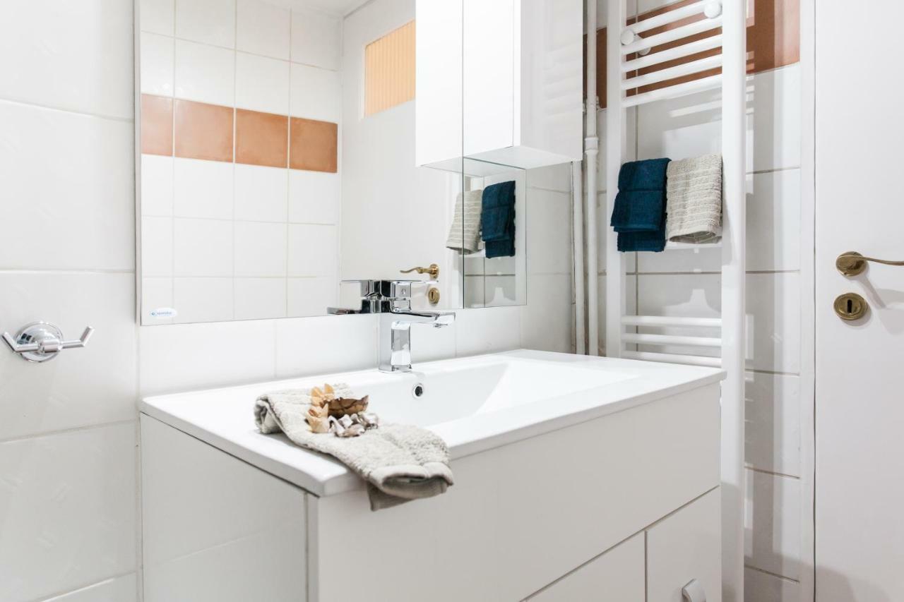 Classy And Stylish Private Apartment At Acropolis Museum Metro Station เอเธนส์ ภายนอก รูปภาพ