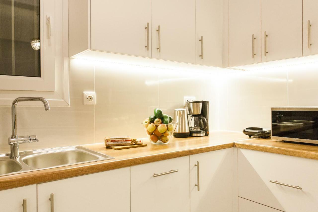 Classy And Stylish Private Apartment At Acropolis Museum Metro Station เอเธนส์ ภายนอก รูปภาพ