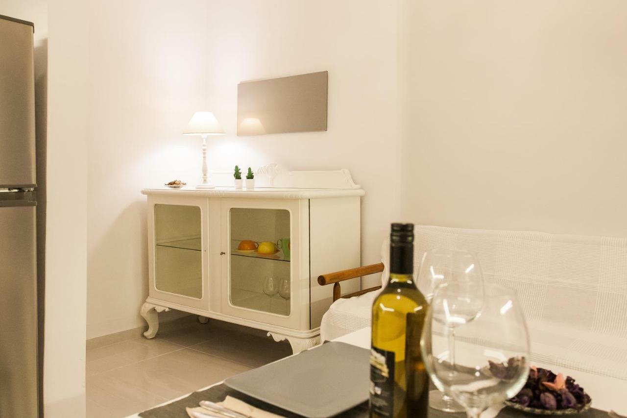 Classy And Stylish Private Apartment At Acropolis Museum Metro Station เอเธนส์ ภายนอก รูปภาพ